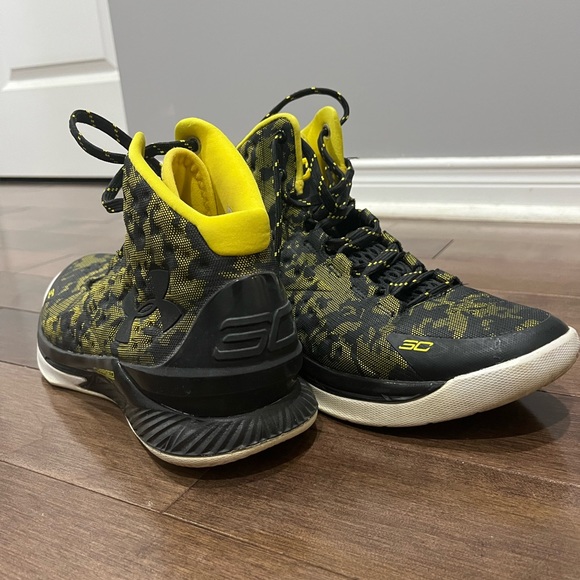 UA Curry 1 Away - Picture 3 of 5